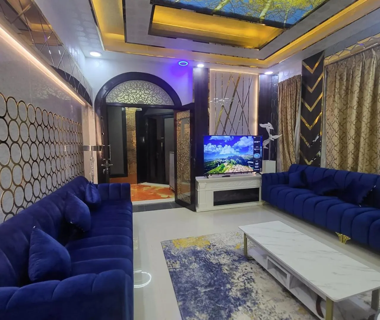 Luxury 6 Bedrooms Villa With Private Swimming Pool Ajman