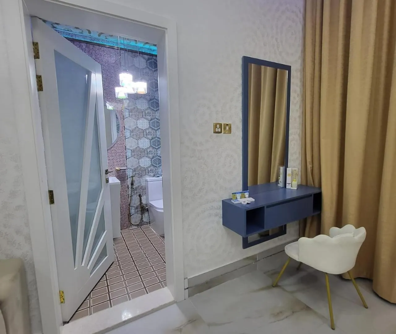 Luxury 6 Bedrooms Villa With Private Swimming Pool アジュマーン