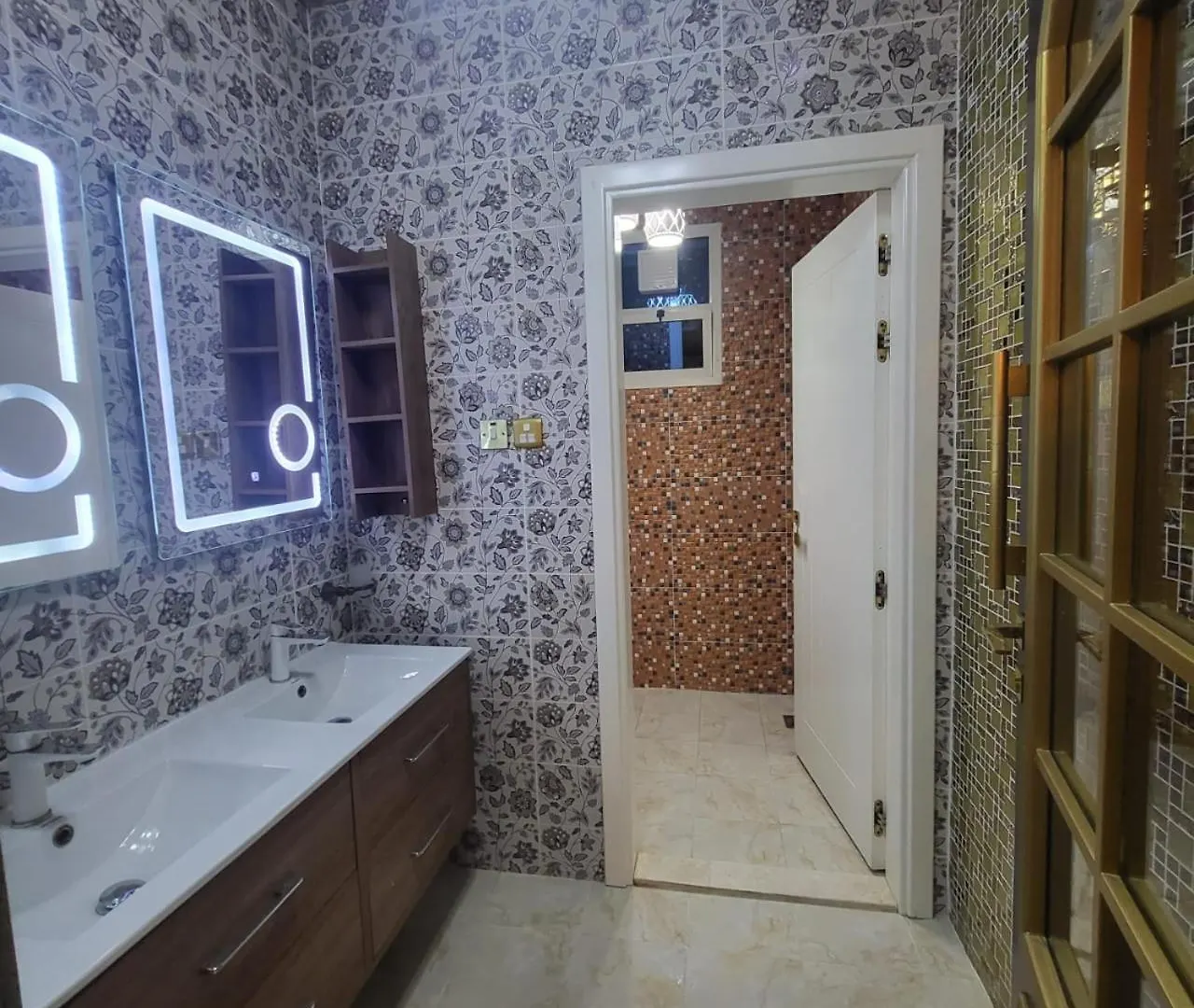 Luxury 6 Bedrooms Villa With Private Swimming Pool アジュマーン
