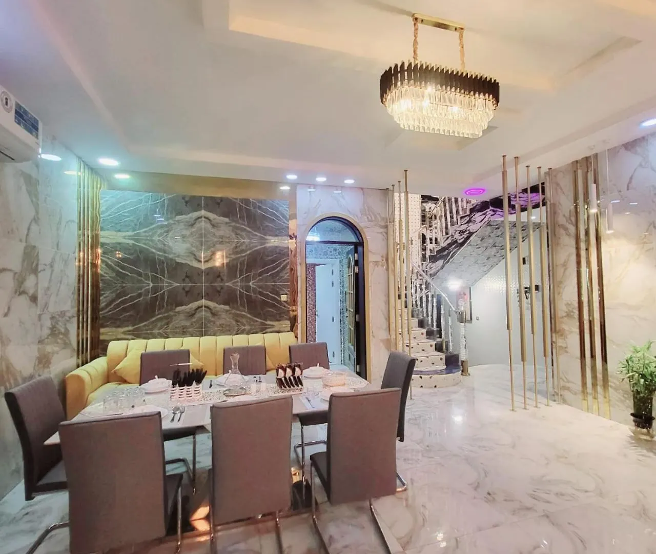 Luxury 6 Bedrooms Villa With Private Swimming Pool アジュマーン 0*,  アラブ首長国連邦