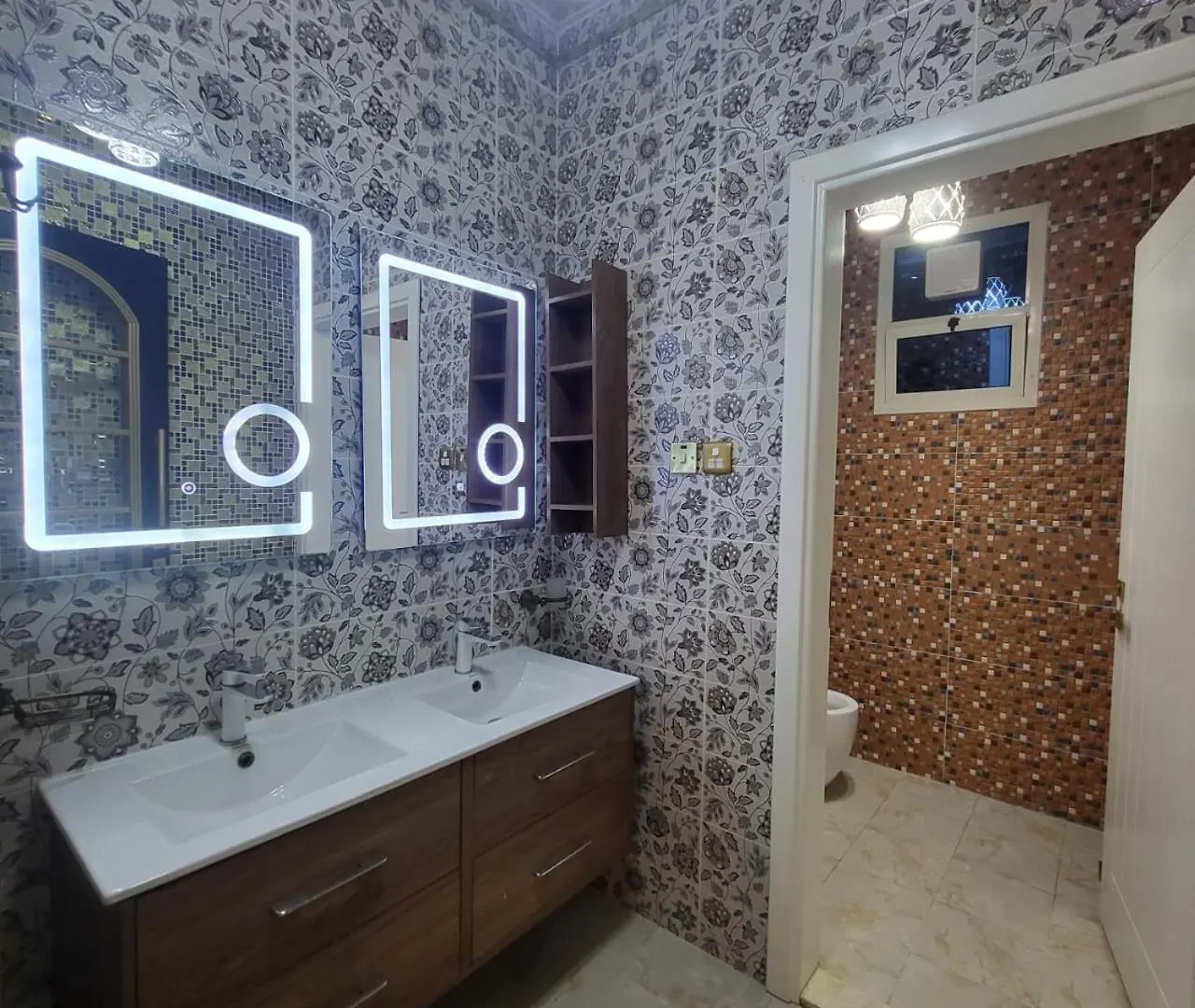 Luxury 6 Bedrooms Villa With Private Swimming Pool アジュマーン