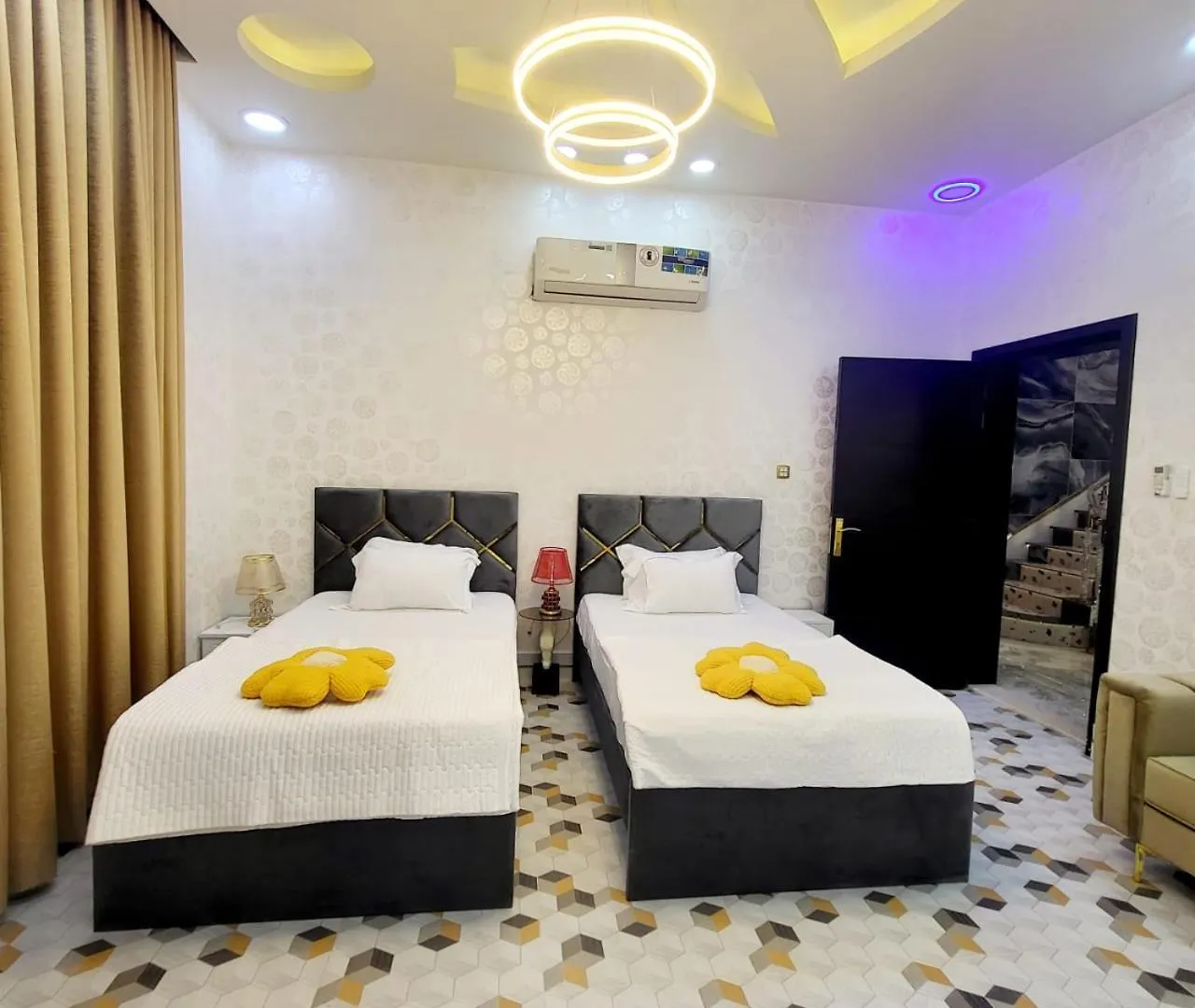 Luxury 6 Bedrooms Villa With Private Swimming Pool アジュマーン