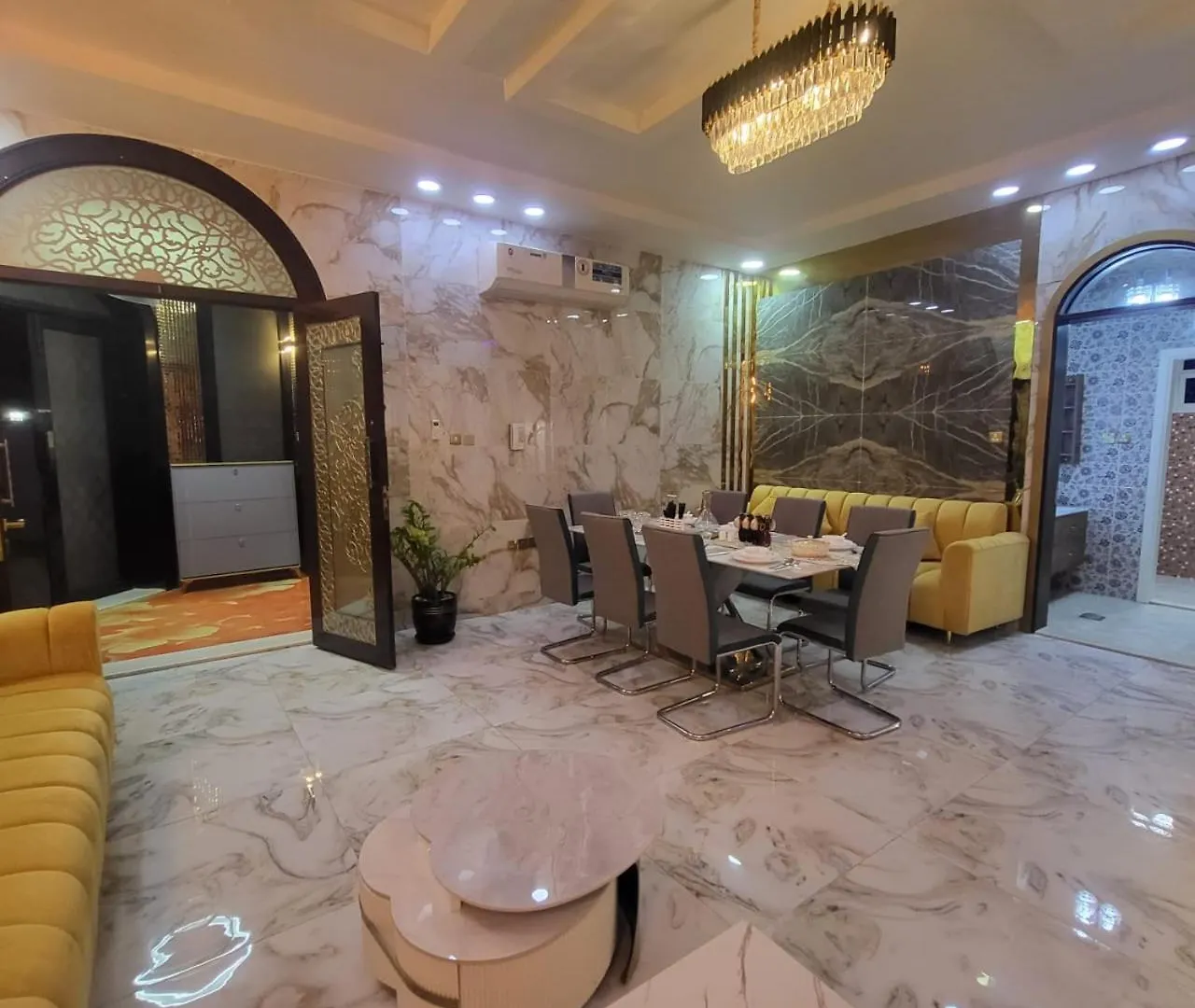 Luxury 6 Bedrooms Villa With Private Swimming Pool アジュマーン アラブ首長国連邦