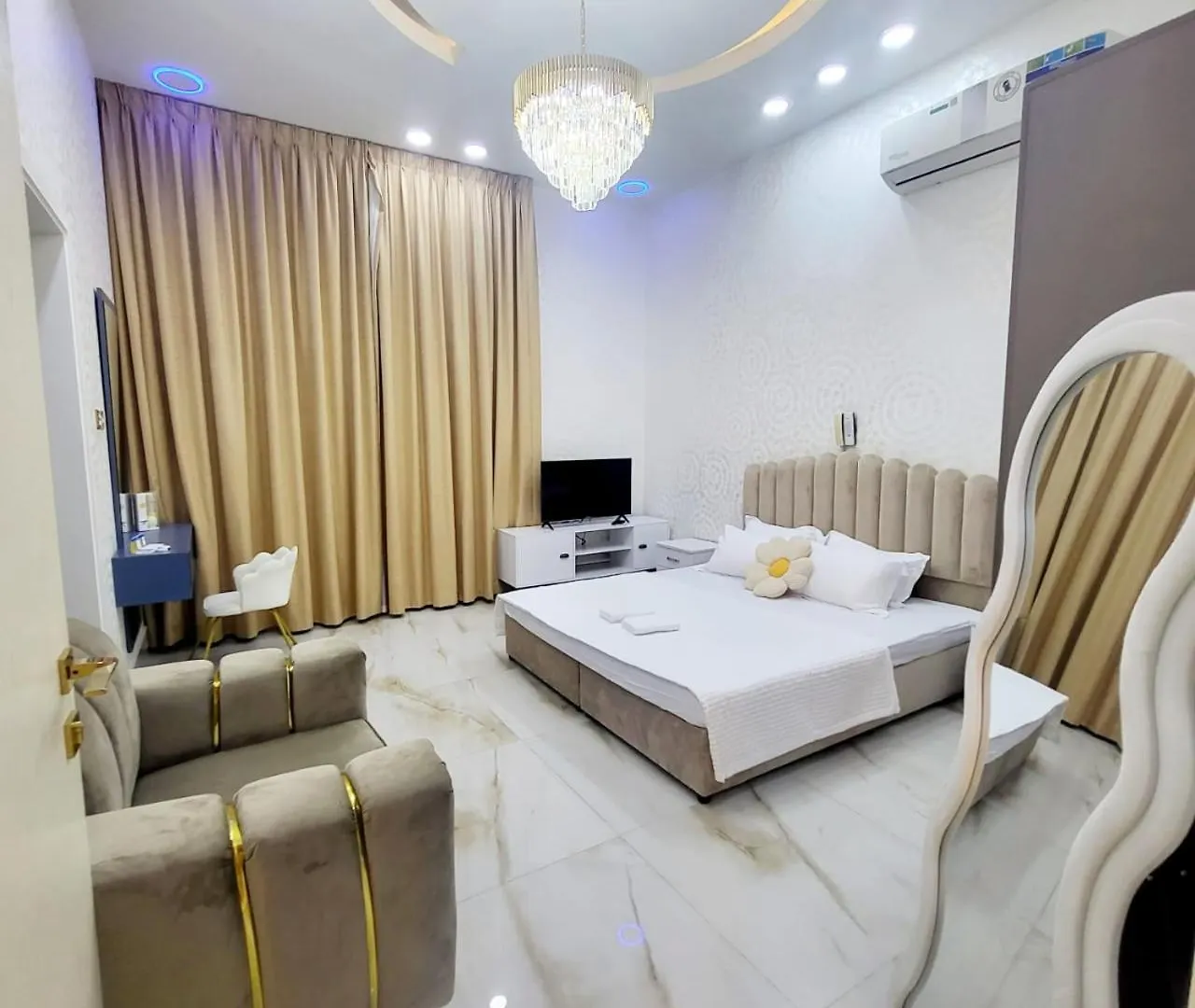 Luxury 6 Bedrooms Villa With Private Swimming Pool アジュマーン アラブ首長国連邦